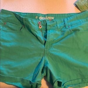 Denizen shorts from Levi’s size misses 14